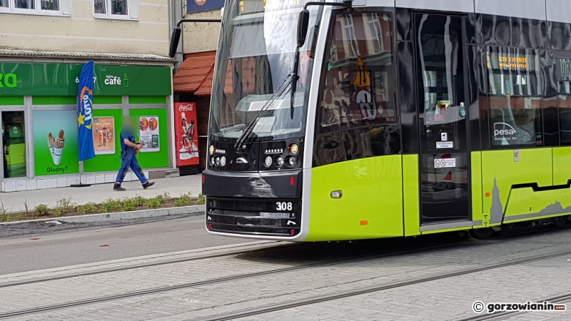 6/14 Zdarzenie tramwaju z osobówką w Gorzowie