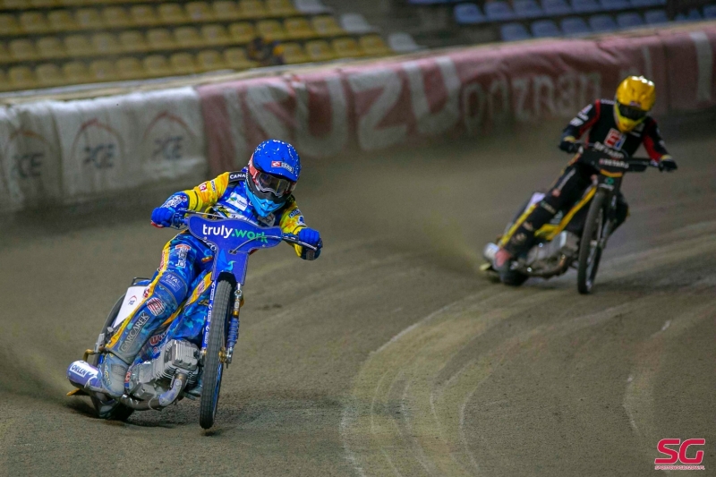 18/23 Moje Bermudy Stal - Betrad Sparta Wrocław