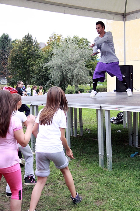 9/27 Gorzów: Warsztaty taneczne w ramach Jazdy Coolturalnej - os. Staszica 11.08.2011 r.