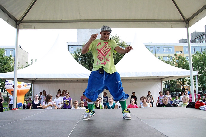 18/27 Gorzów: Warsztaty taneczne w ramach Jazdy Coolturalnej - os. Staszica 11.08.2011 r.