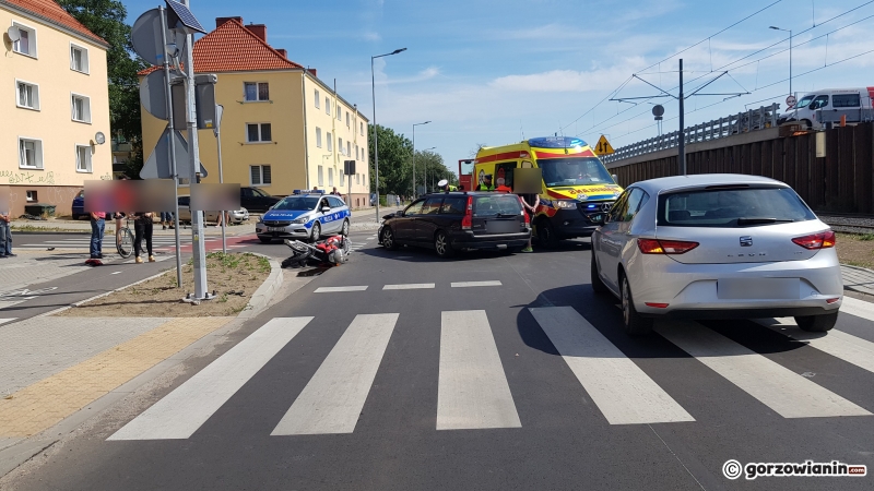 4/6 Czołówka volvo i motocykla