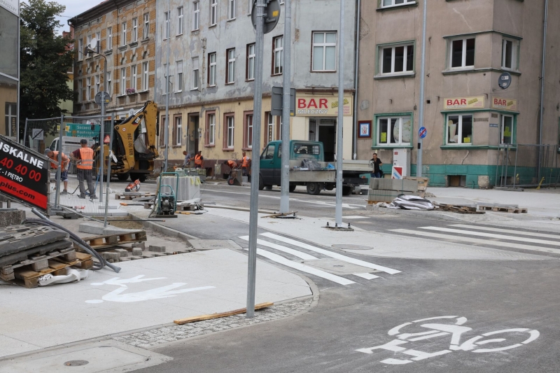 10/24 Ostatnie prace przy ul. Sikorskiego