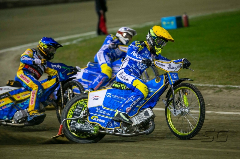 18/37 ŻUŻEL: STAL - GKM