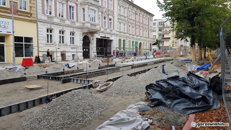 11/11 Budowa torowiska na Chrobrego