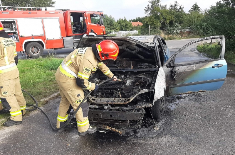 4/5 Pożar forda przy ul. Żwirowej