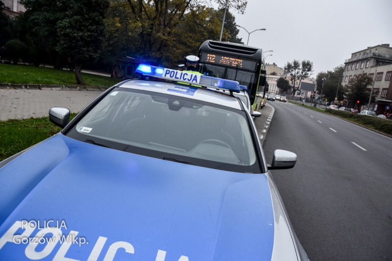 6/8 Służby sprawdzają czy mieszkańcy Gorzowa noszą maseczki