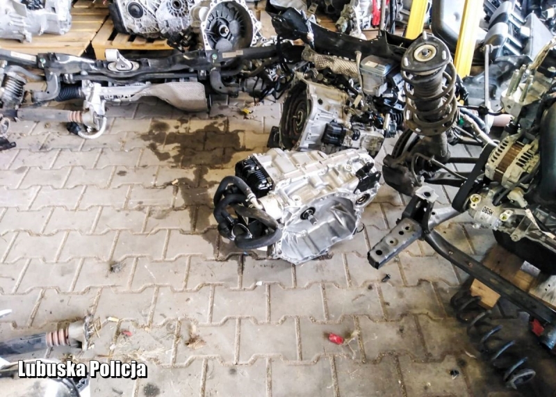 4/11 Dwie dziuple zlikwidowane w FSD