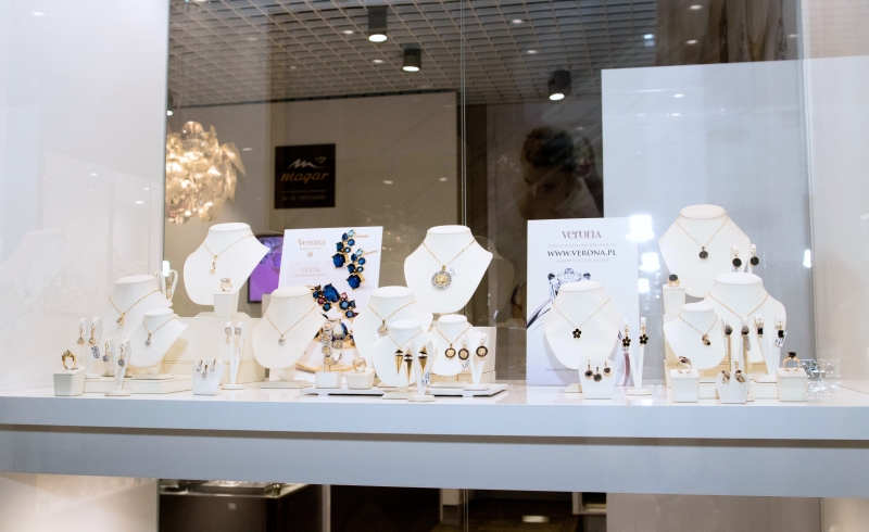 12/15 Salon Jubilerski Magar