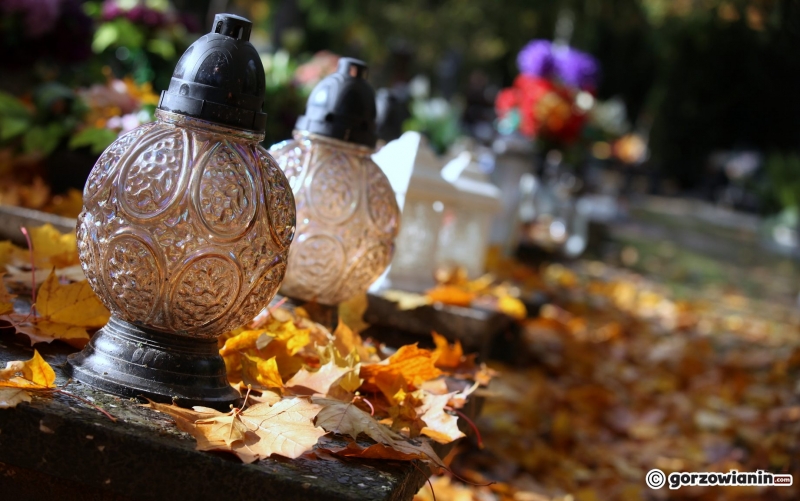 3/24 Porządki na cmentarzu przed Wszystkimi Świętymi