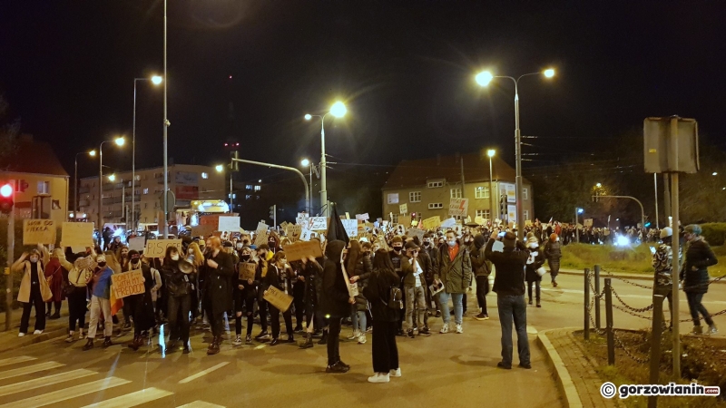 8/20 Nie składamy parasolek. Protest w Gorzowie