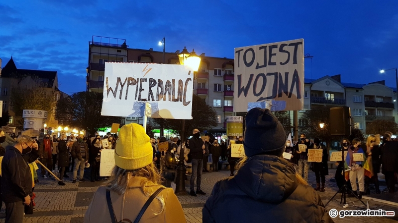 13/20 Nie składamy parasolek. Protest w Gorzowie