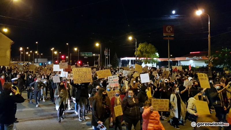 15/20 Nie składamy parasolek. Protest w Gorzowie