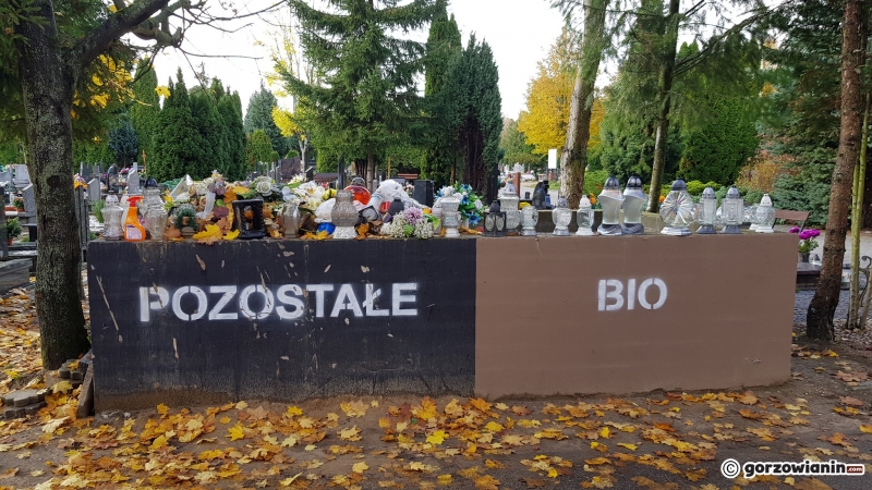 7/12 Segregacja śmieci na cmentarzu