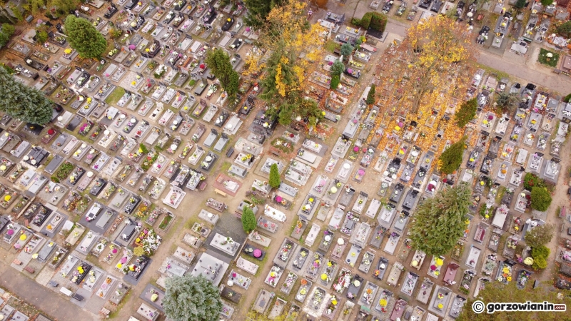 13/24 Wszystkich Świętych: Pusty cmentarz