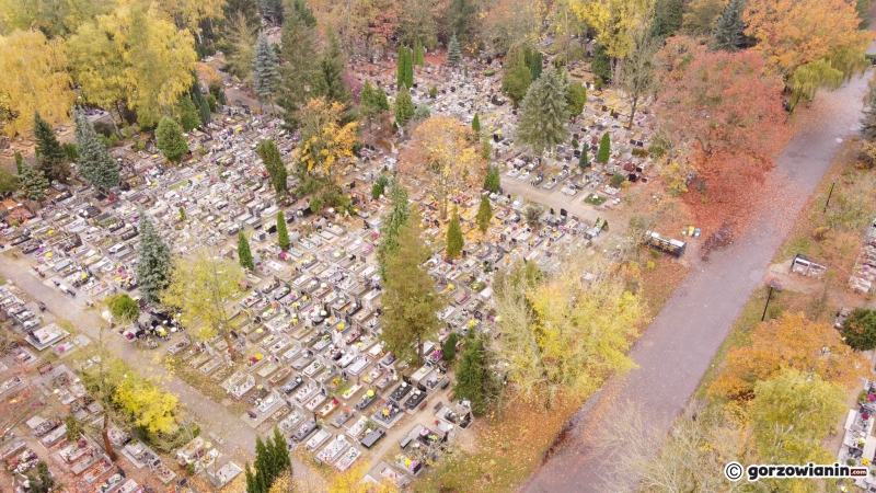 18/24 Wszystkich Świętych: Pusty cmentarz