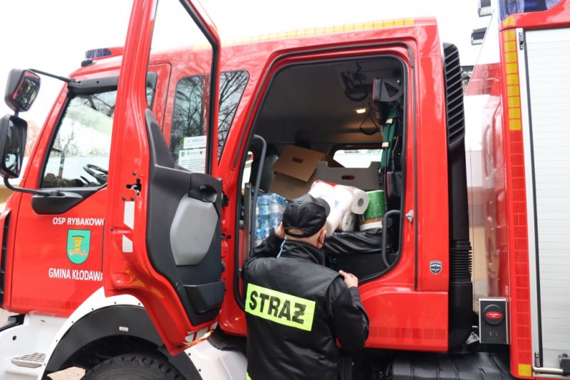 6/6 Strażacy z gminy Kłodawa pomagają szpitalowi