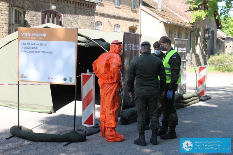 5/6 Terytorialsi pomagają w szpitalu