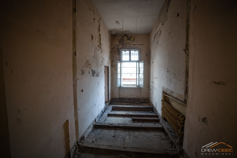 6/13 Zobacz, jak wyglądają prace w środku willi Jaehnego