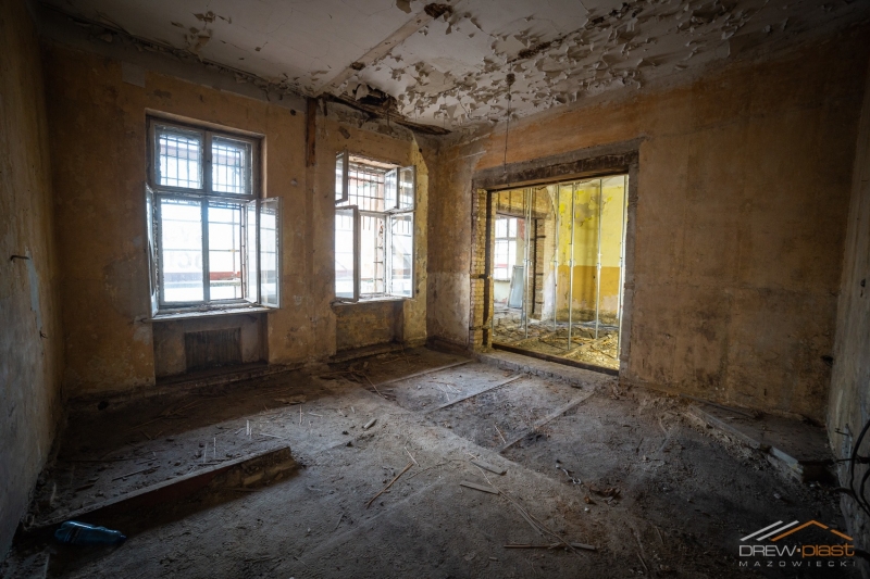 12/13 Zobacz, jak wyglądają prace w środku willi Jaehnego