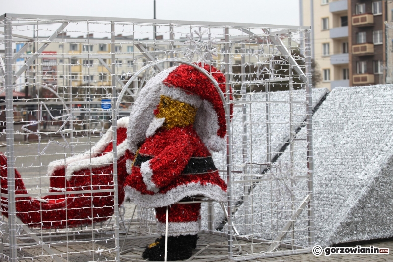 5/18 Montaż świątecznych ozdób