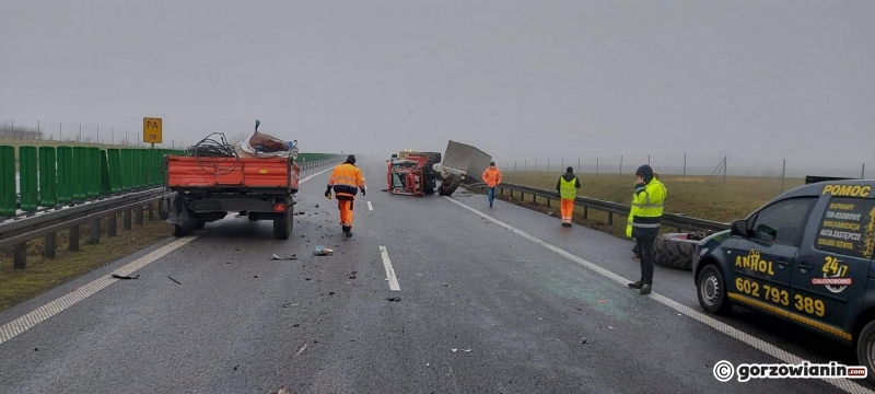 3/7 Wypadek na S3. Zderzenie ciągnika i auta dostawczego