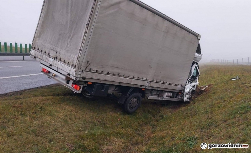 7/7 Wypadek na S3. Zderzenie ciągnika i auta dostawczego