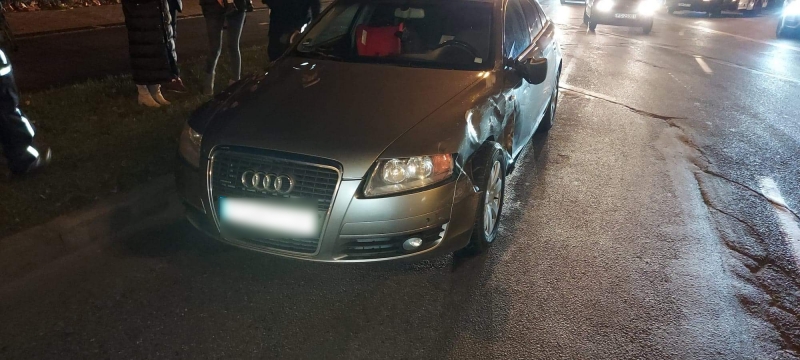 3/6 Wypadek na rondzie Wyszyńskiego i dojeździe