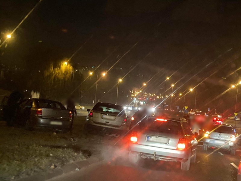 6/6 Wypadek na rondzie Wyszyńskiego i dojeździe