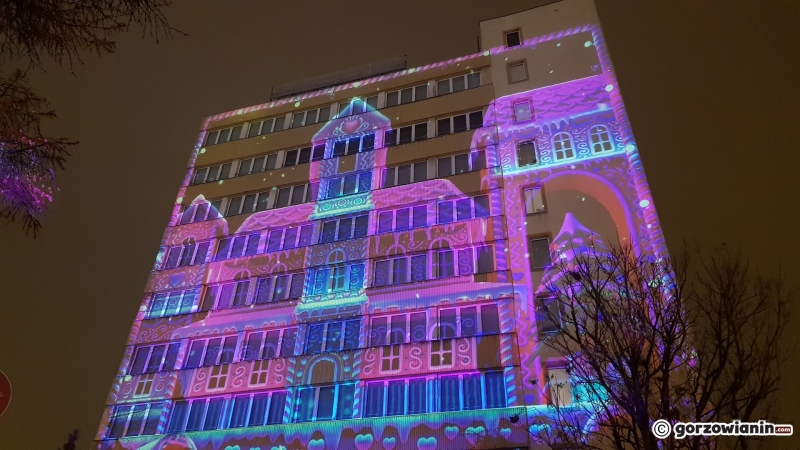 8/10 Video mapping na 