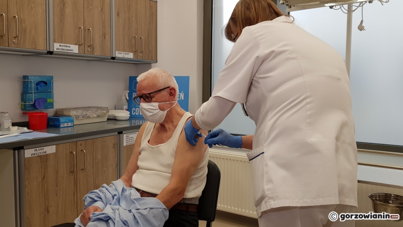 8/12 Szczepienie przeciwko COVID-19 w gorzowskim szpitalu