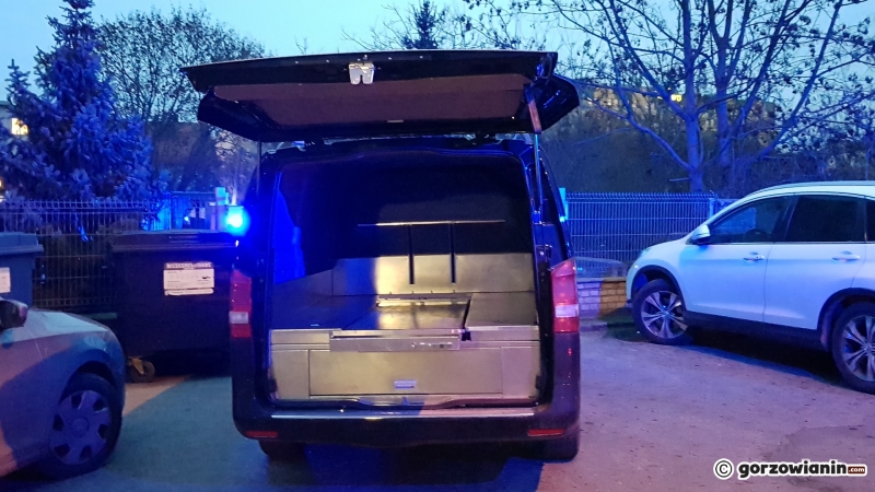 6/6 Zwłoki odnalezione w krzakach przy ul. Sienkiewicza