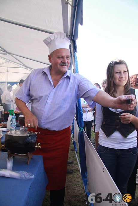 8/44 Święto Pieczonego Kurczaka 2011