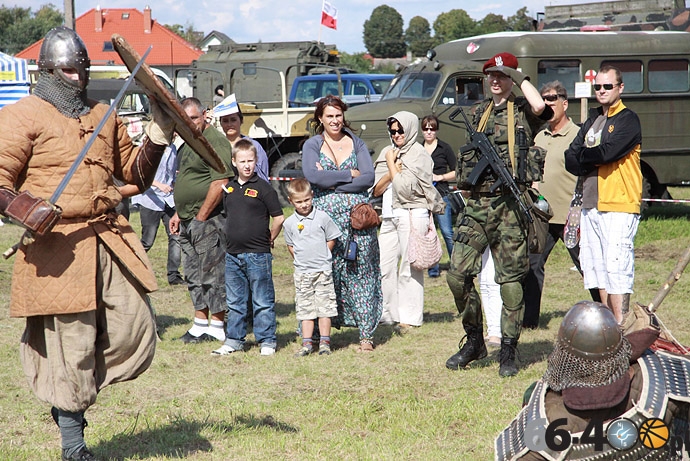 16/44 Święto Pieczonego Kurczaka 2011