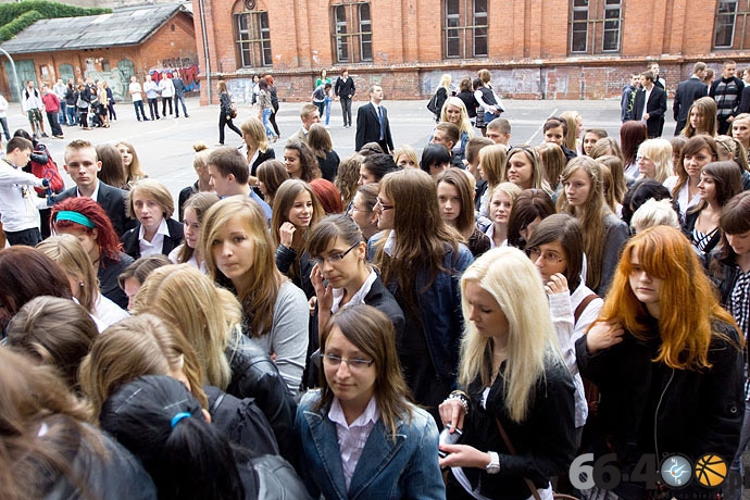 17/18 Inauguracja roku szkolnego 2011/2012 - Zespół Szkół Ekonomicznych