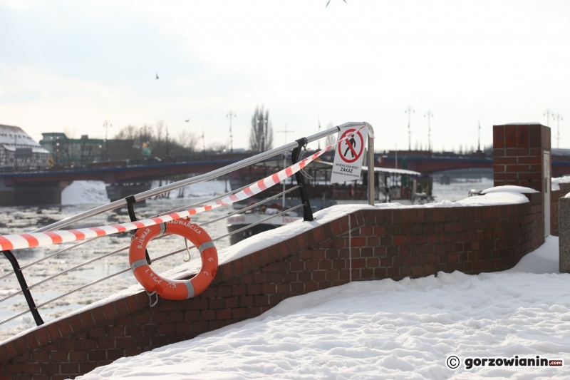 6/7 Dolna część bulwaru zamknięta