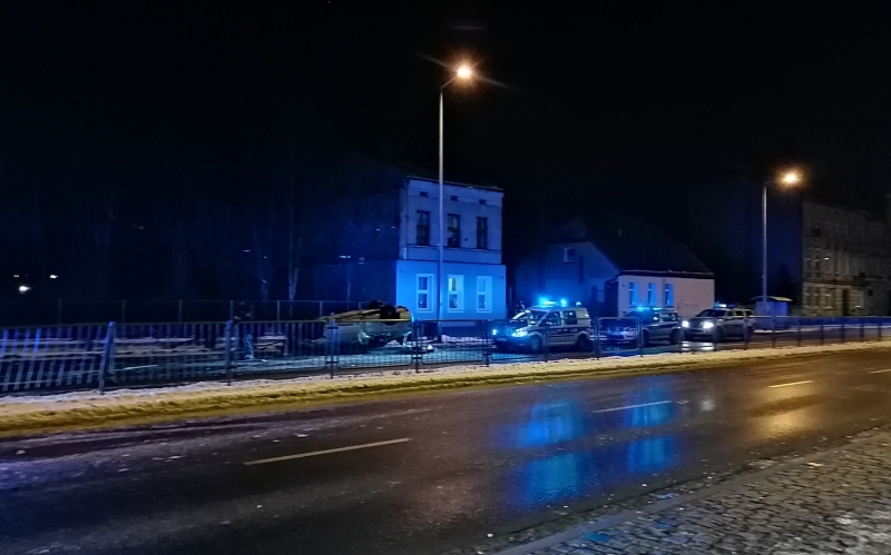 3/5 Dachowanie forda przy Grobla