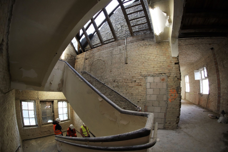 6/34 Trwa budowa Centrum Edukacji Zawodowej i Biznesu