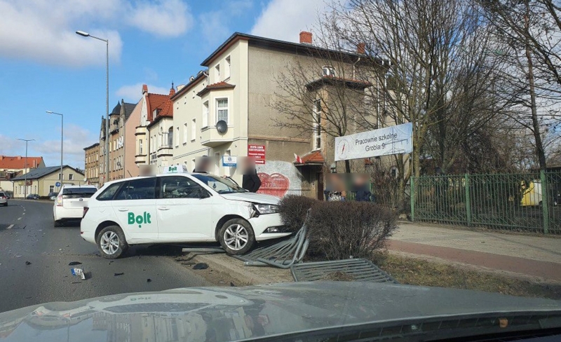 5/5 Wypadek skody przy ul. Grobla