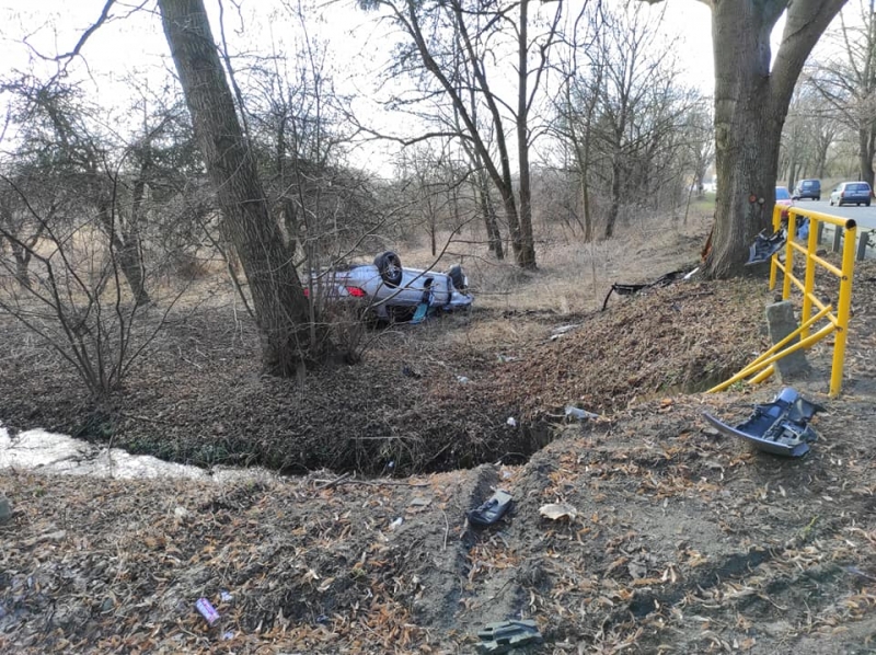 3/3 Dachowanie mercedesa przy ui. Kostrzyńskiej