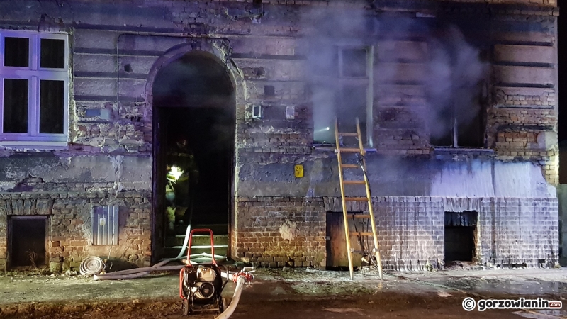 10/12 Pożar w kamienicy przy ul. Prostej