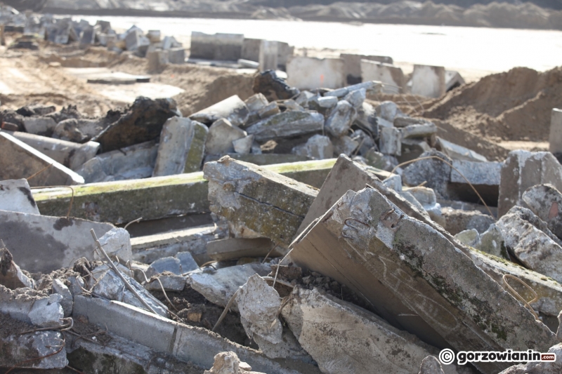 5/17 Prace przy budowie stadionu lekkoatletycznego