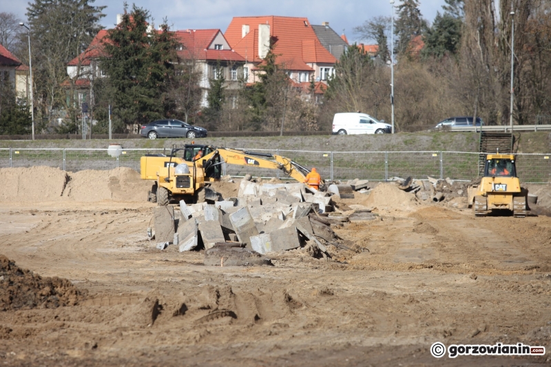 15/17 Prace przy budowie stadionu lekkoatletycznego