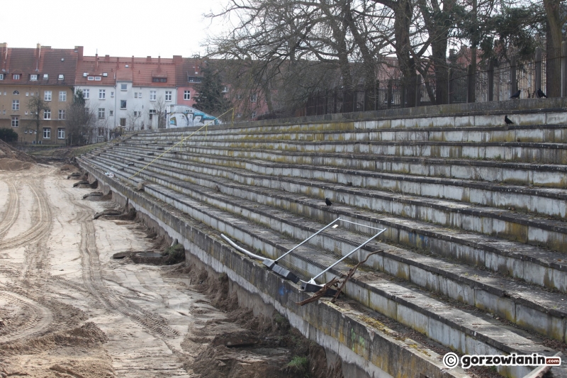 16/17 Prace przy budowie stadionu lekkoatletycznego