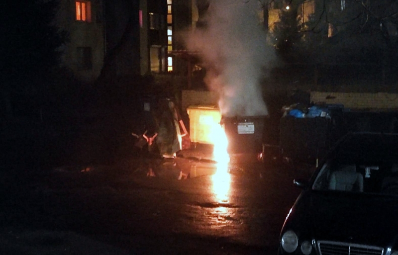 4/6 Pożar altanki śmietnikowej przy Pocztowej