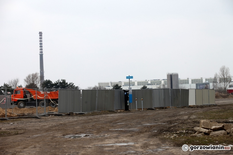 6/11 Budowa stacji paliw przy ul. Złotego Smoka