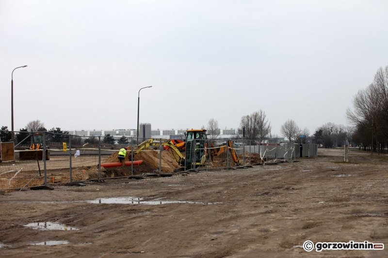 8/11 Budowa stacji paliw przy ul. Złotego Smoka