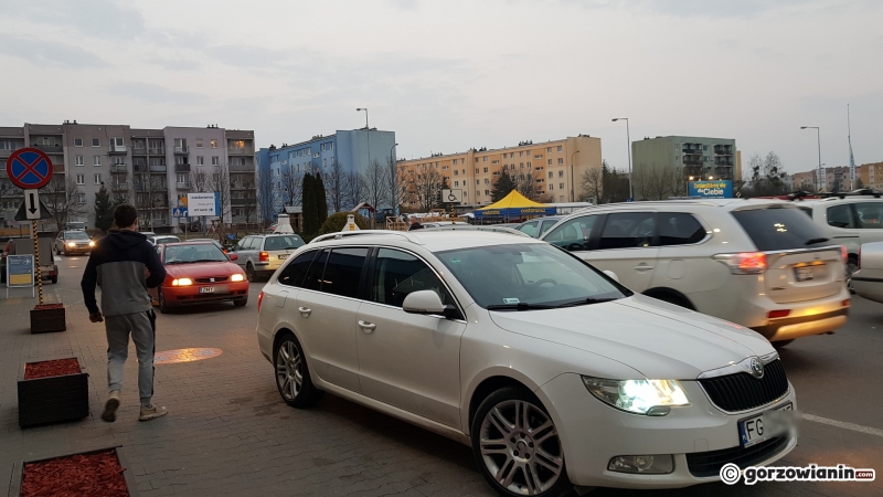 4/6 Szturm na Castoramę