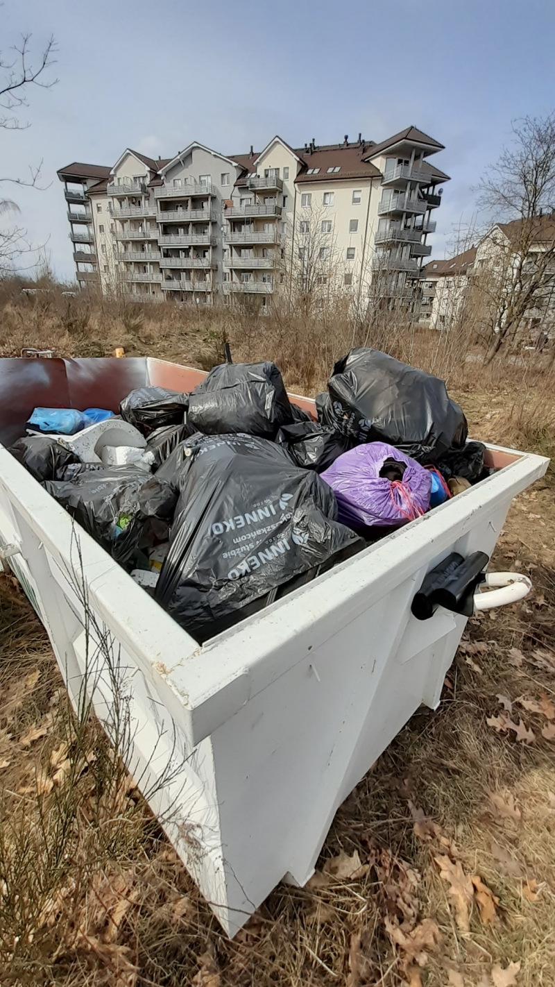 4/10 Mieszkańcy posprzątali osiedle Europejskie