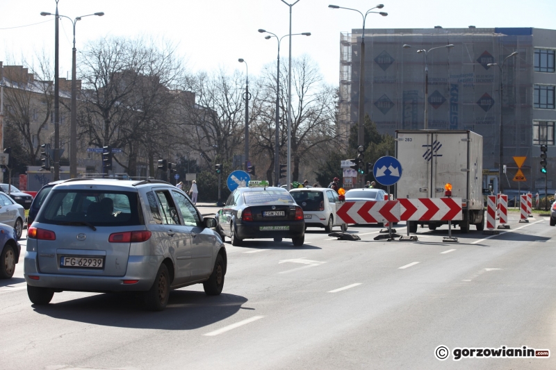 4/17 Zamknięte pasy i utrudnienia w centrum Gorzowa