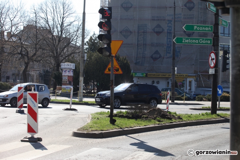 8/17 Zamknięte pasy i utrudnienia w centrum Gorzowa